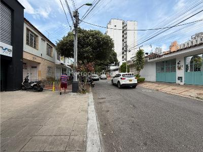Casa de 5 alcobas en venta en Cabecera, Bucaramanga, 461 m² · foto 2 de 20