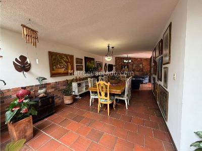 Casa de 5 alcobas en venta en Cabecera, Bucaramanga, 461 m² · foto 9 de 20