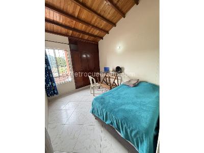 Casa de 3 alcobas en venta en Casco Antiguo, Floridablanca, 150 m² · foto 12 de 16