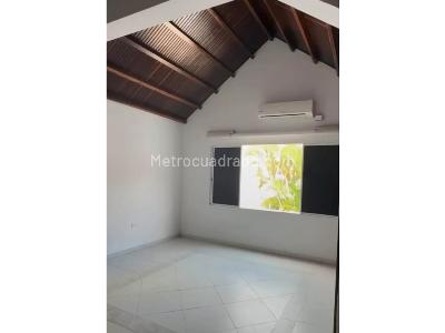 Casa de 3 alcobas en venta en Lagos Del Cacique, Bucaramanga, 260 m² · foto 4 de 8
