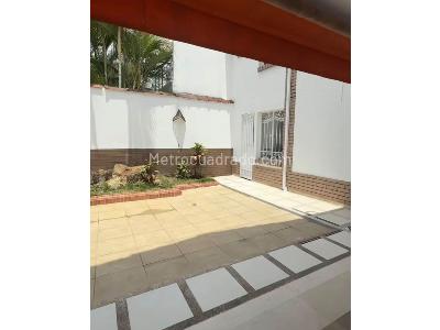 Casa de 3 alcobas en venta en Lagos Del Cacique, Bucaramanga, 260 m² · foto 8 de 8