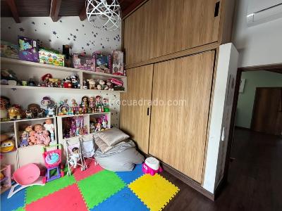 Casa de 4 alcobas en venta en Lagos Del Cacique, Bucaramanga, 270 m² · foto 13 de 19