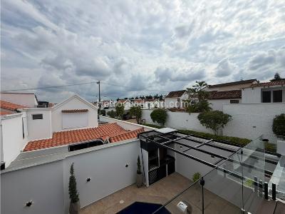 Casa de 4 alcobas en venta en Lagos Del Cacique, Bucaramanga, 270 m² · foto 16 de 19