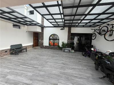 Casa de 4 alcobas en venta en Lagos Del Cacique, Bucaramanga, 270 m² · foto 4 de 19