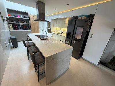 Casa de 4 alcobas en venta en Lagos Del Cacique, Bucaramanga, 270 m² · foto 7 de 19