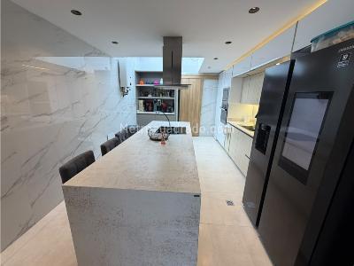 Casa de 4 alcobas en venta en Lagos Del Cacique, Bucaramanga, 270 m² · foto 8 de 19