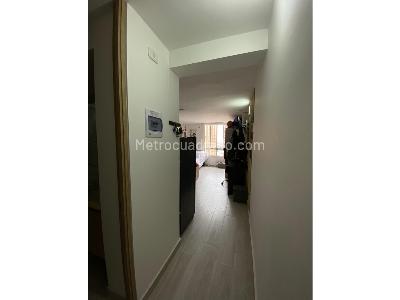 Apartaestudio en venta en Conjunto Residencial Centenari, Bogotá, 23 m² · foto 3 de 10