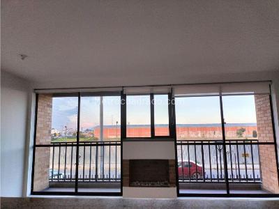 Apartamento de 3 alcobas en venta en Conjunto Residencial Naranjos Del Eden, Funza, 87 m² · foto 4 de 16