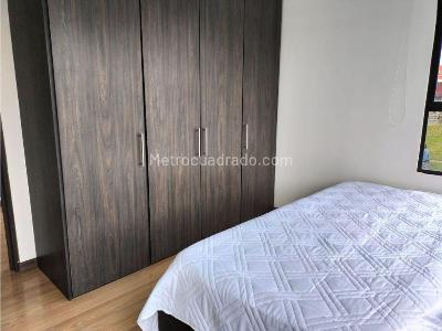 Apartamento de 3 alcobas en venta en Conjunto Residencial Naranjos Del Eden, Funza, 87 m² · foto 9 de 16