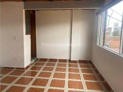 Casa de 5 alcobas en venta en Centro De Funza, Funza, 1176 m² · foto 12 de 20