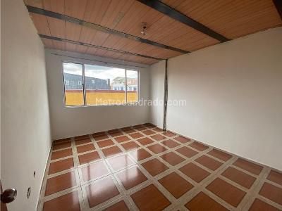 Casa de 5 alcobas en venta en Centro De Funza, Funza, 1176 m² · foto 18 de 20