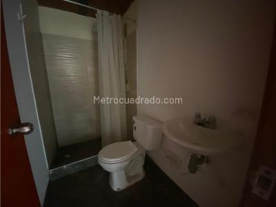 Casa de 5 alcobas en venta en Centro De Funza, Funza, 1176 m² · foto 8 de 20