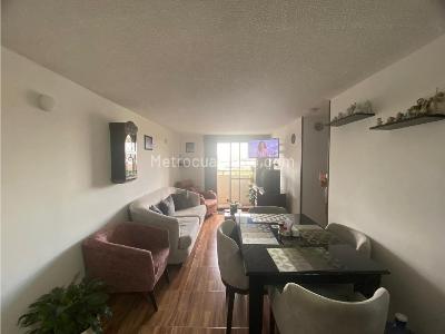Apartamento de 5 alcobas en venta en Conjunto Parque De San Isidro, Mosquera, 54 m² · foto 2 de 20