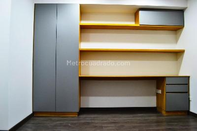 Casa de 5 alcobas en venta en Mandalay, Bogotá, 450 m² · foto 2 de 20