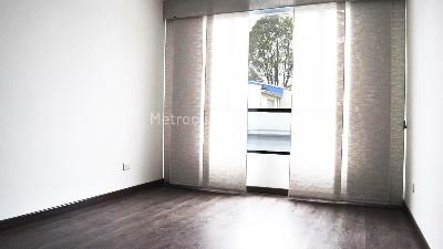 Casa de 5 alcobas en venta en Mandalay, Bogotá, 450 m² · foto 3 de 20
