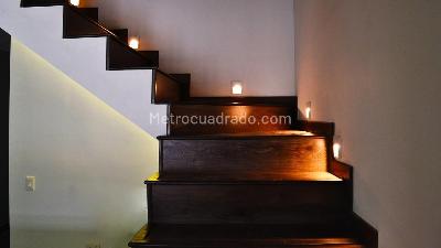 Casa de 5 alcobas en venta en Mandalay, Bogotá, 450 m² · foto 7 de 20