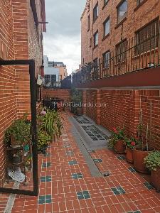 Apartamento de 4 alcobas en venta en Chico Santa Barbara, Bogotá, 230 m² · foto 6 de 20