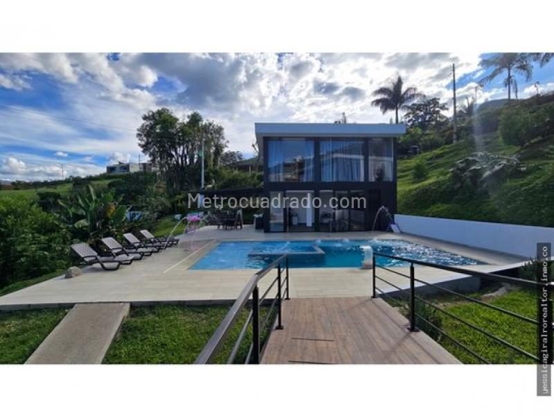 5BR Finca in Vereda El Zarzal (3700 m²) - 2