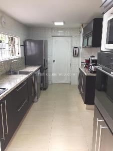 Casa de 4 alcobas en venta en Calleja Alta, Bogotá, 222 m² · foto 10 de 20