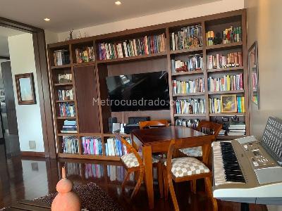 Apartamento de 3 alcobas en venta en Chico, Bogotá, 304 m² · foto 5 de 15