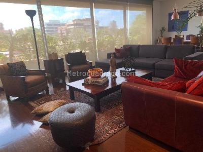 Apartamento de 3 alcobas en venta en Chico, Bogotá, 304 m² · foto 2 de 15