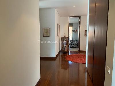 Apartamento de 3 alcobas en venta en Chico, Bogotá, 304 m² · foto 6 de 15