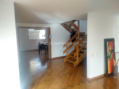 Apartamento de 3 alcobas en venta en Los Rosales Emaus, Bogotá, 191 m² · foto 8 de 16