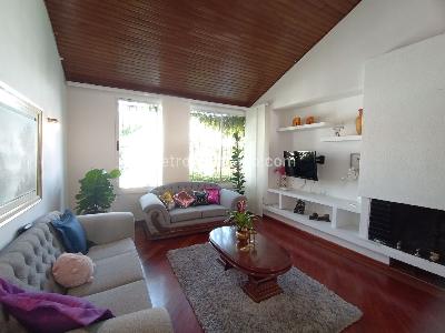 Casa en venta en Las Villas, Bogotá · foto 8 de 19