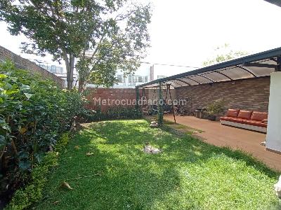 Casa en venta en Las Villas, Bogotá · foto 2 de 19