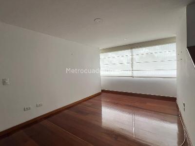 Casa de 5 alcobas en venta en San Jose De Bavaria, Bogotá, 300 m² · foto 12 de 20
