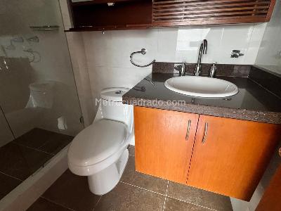 Casa de 5 alcobas en venta en San Jose De Bavaria, Bogotá, 300 m² · foto 17 de 20