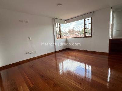 Casa de 5 alcobas en venta en San Jose De Bavaria, Bogotá, 300 m² · foto 14 de 20
