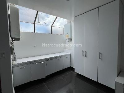 Casa de 5 alcobas en venta en San Jose De Bavaria, Bogotá, 300 m² · foto 10 de 20