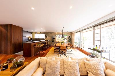 Apartamento de 2 alcobas en venta en Chico Reservado, Bogotá, 285 m² · foto 2 de 20