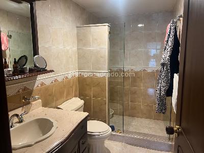Apartamento de 3 alcobas en venta en Molinos Norte, Bogotá, 210 m² · foto 12 de 16
