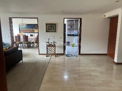Apartamento de 3 alcobas en venta en Molinos Norte, Bogotá, 210 m² · foto 2 de 16