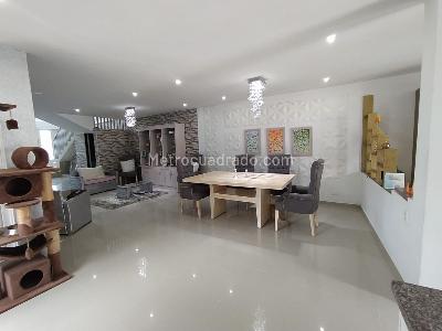 Casa de 4 alcobas en venta en Vía Al Nevado, Ibagué, 319 m² · foto 17 de 20