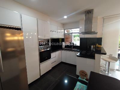 Casa de 4 alcobas en venta en Cr Los Arroyuelos, Ibagué, 72 m² · foto 14 de 20