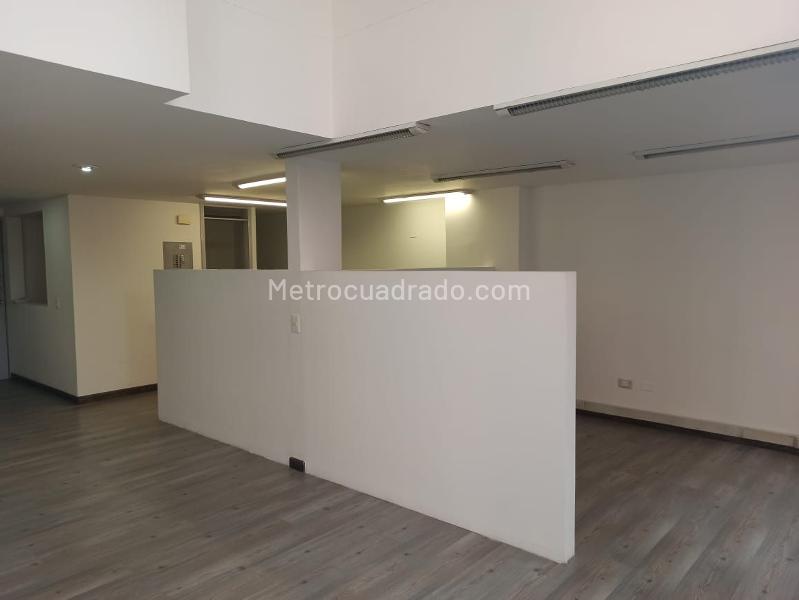 Oficina en Arriendo, QUINTA CAMACHO, Bogotá D.C. - Vista 3