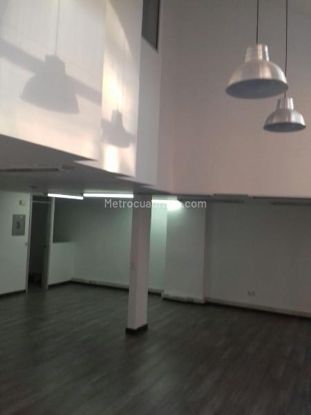 Oficina en Arriendo, QUINTA CAMACHO, Bogotá D.C. - Más
