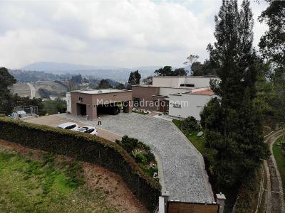 Casa de 5 alcobas en venta en Alto Del Escobero, Envigado, 960 m² · foto 3 de 20