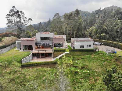 Casa de 5 alcobas en venta en Alto Del Escobero, Envigado, 960 m² · foto 4 de 20