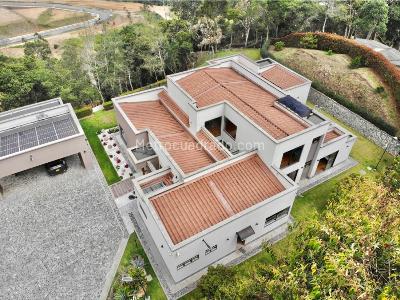 Casa de 5 alcobas en venta en Alto Del Escobero, Envigado, 960 m² · foto 6 de 20