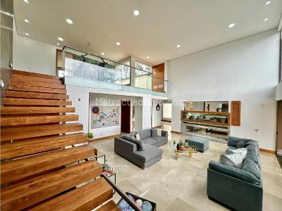 Casa de 5 alcobas en venta en Alto Del Escobero, Envigado, 960 m² · foto 11 de 20