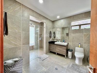 Casa de 5 alcobas en venta en Alto Del Escobero, Envigado, 960 m² · foto 15 de 20