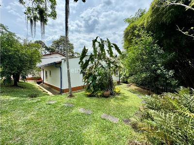 Casa de 5 alcobas en venta en El Poblado, Medellín, 239 m² · foto 6 de 12