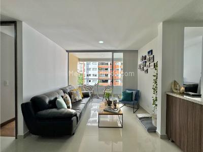 Apartamento de 2 alcobas en venta en Loma Linda, Sabaneta, 70 m² · foto 2 de 20
