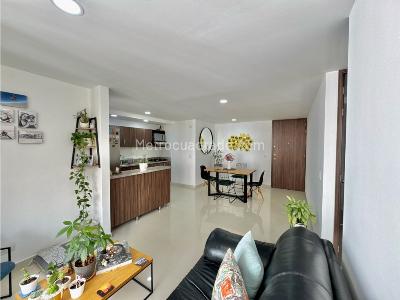 Apartamento de 2 alcobas en venta en Loma Linda, Sabaneta, 70 m² · foto 6 de 20