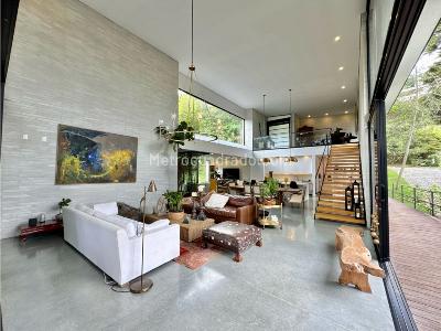 Casa de 2 alcobas en venta en El Poblado, Medellín, 1800 m² · foto 3 de 20