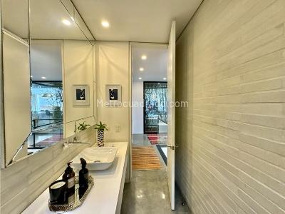 Casa de 2 alcobas en venta en El Poblado, Medellín, 1800 m² · foto 19 de 20